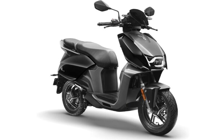 hero-motocorps-new-electric-scooter-vida-v1-makes-a-grand-entry-know-its-features-and-price/